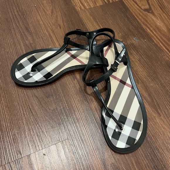 Burberry Shoes - Burberry Black Plaid Jelly Women's Sandals Size 40